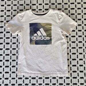 Adidas Boys Graphic Logo T-Shirt, Size XS